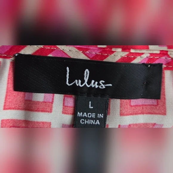 Lulu's Red Geometric Wrap Crop Top Size L - Picture 11 of 13